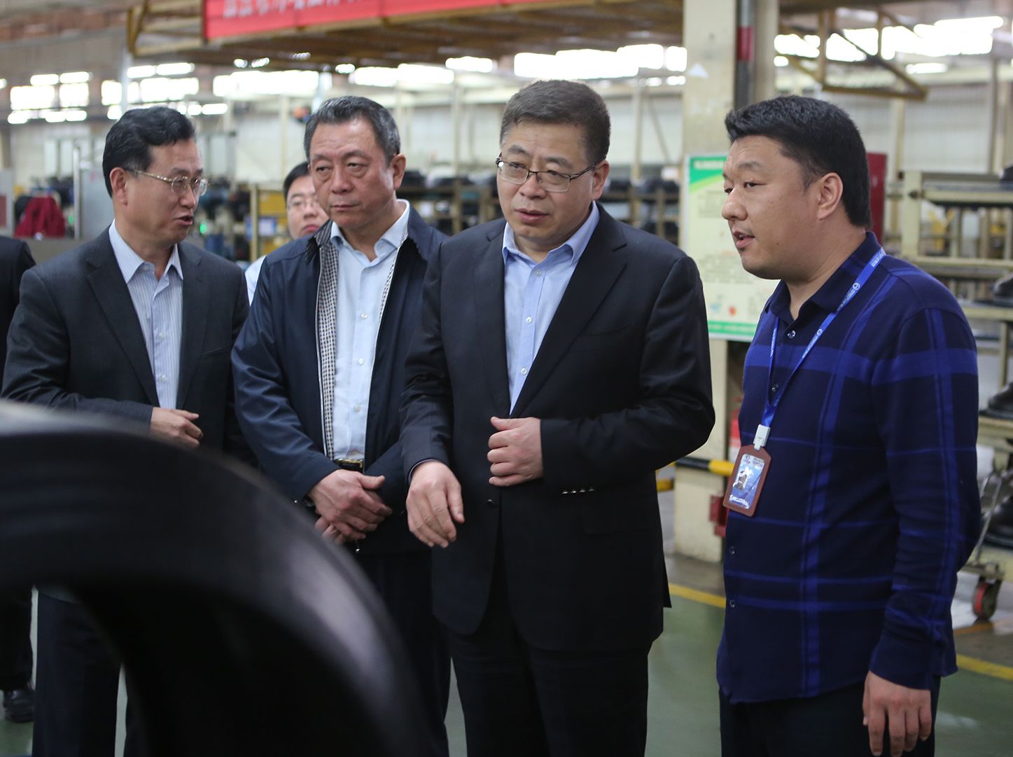 省委调研督查组莅临中国EMC易倍集团指导调研工作