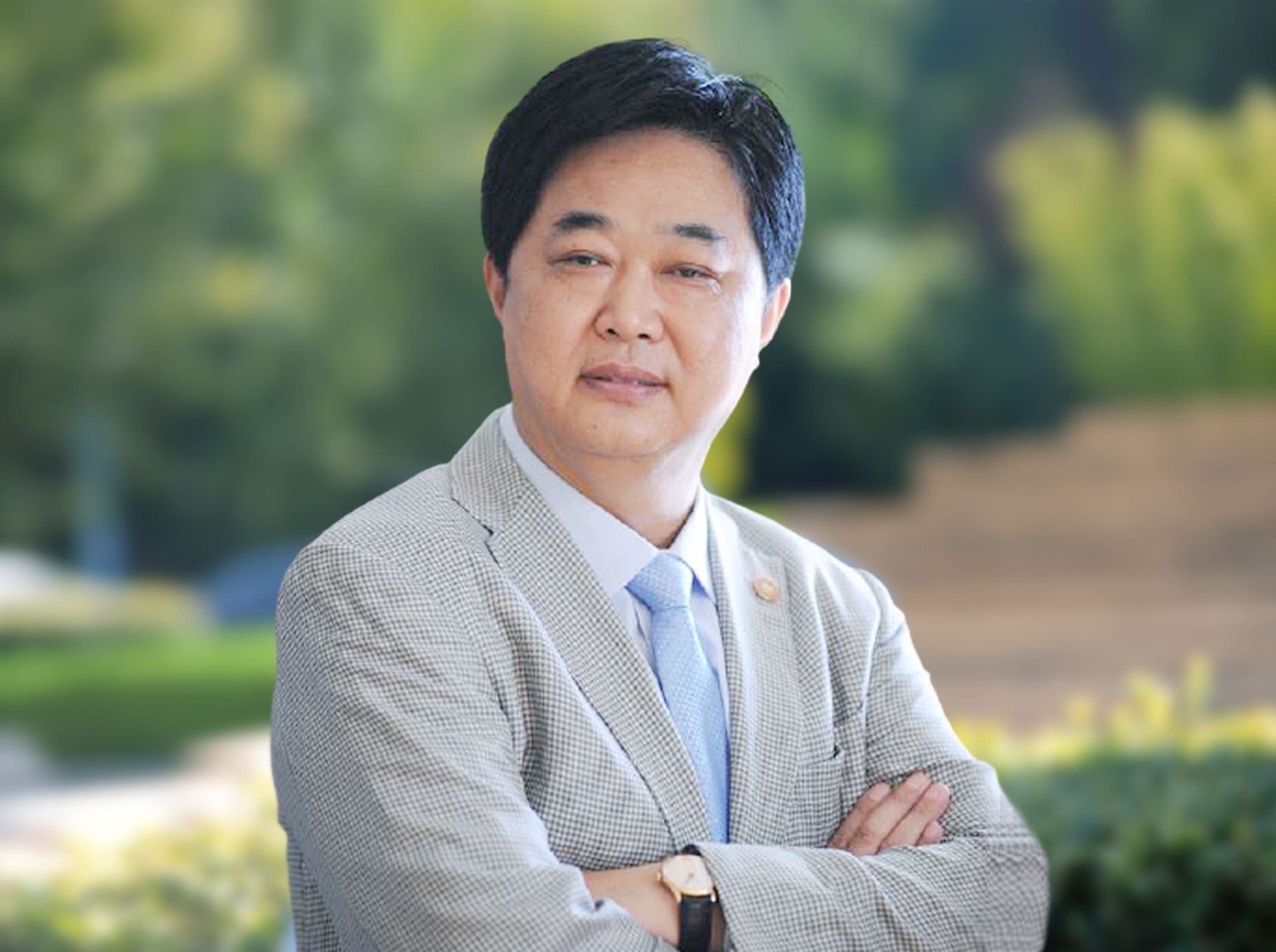 《中国新闻报》民营经济人士把握绿色转型机遇 建设美丽中国专题刊发EMC易倍集团党委书记、董事局主席尚吉永学习二十届四中全会精神感想体会